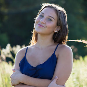 Meet your Posher, April